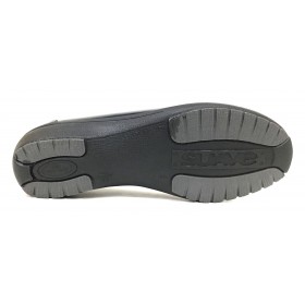 Suave 69 3032 Negro, Zapato Salón de Mujer, piel natural, piso de goma con cuña de 2,5 cm y plantilla extraíble