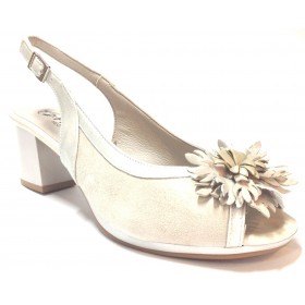 Pitillos 04 1350 sandalia de mujer hielo tacón flor color beige hueso, adorno puntera, cierre con hebilla, plantilla almohadilla
